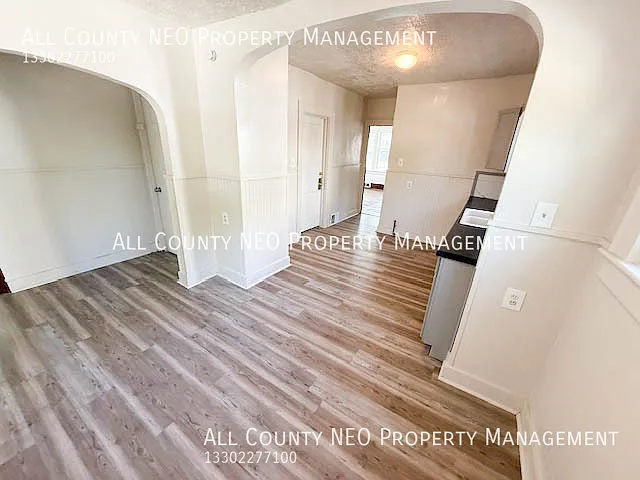 859 Brown St #DOWN — Photo 4