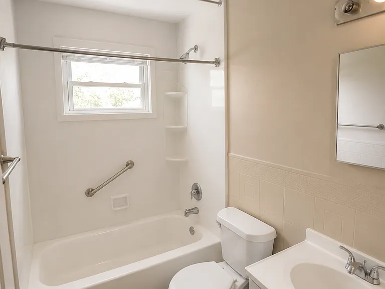 26115 Princeton St — Photo 7