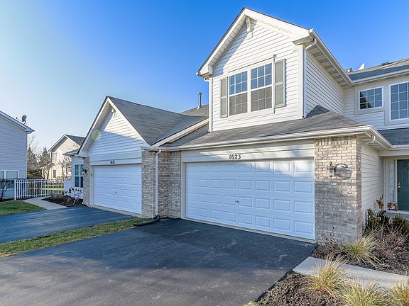 2nd image of 1623 S Candlestick Way #1623
