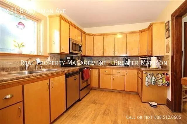 Must See Gorgeous Northside Home-Early Move In Available — Photo 4