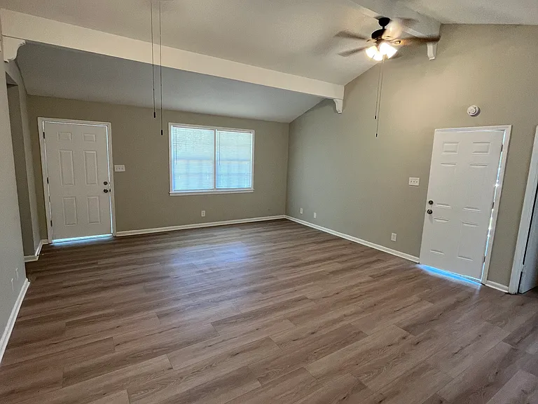 5255 Greenwood Ter — Photo 5