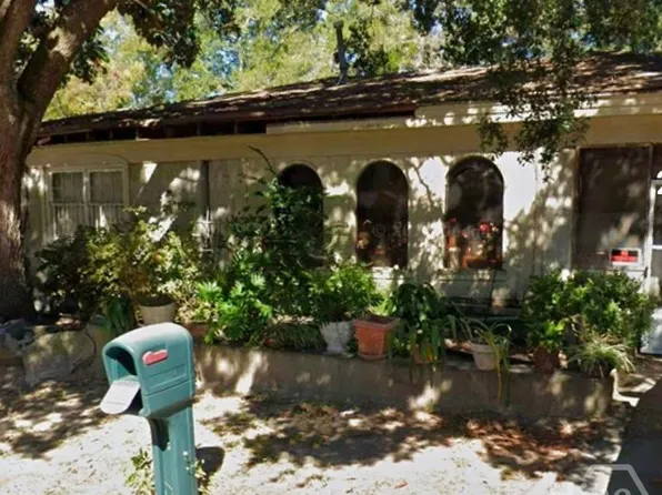 2128 Auburn Street, Savannah, GA 31404