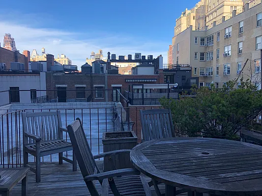 Rented by David Francis New York LLC | media 19