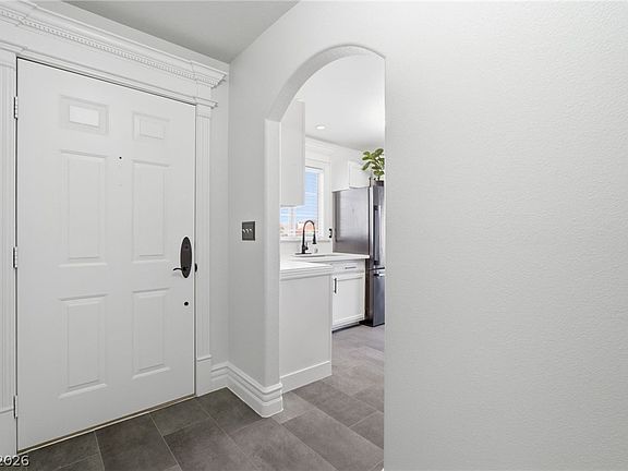 5th image of 698 S Racetrack Rd Unit 724