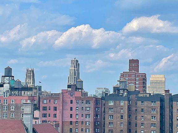5th image of 207 W 106th St APT 14B