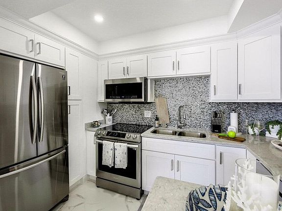 2nd image of 58 N Collier Blvd APT 504