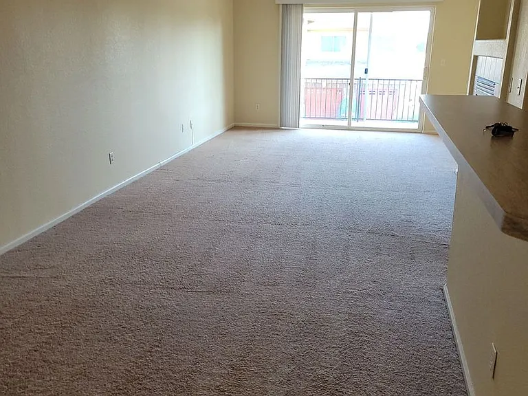 1703 Whitehall Dr #2-H — Photo 9