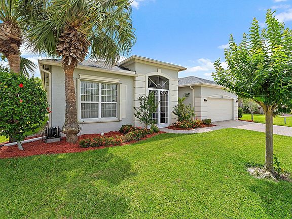 4th image of 317 SW Lake Forest Way