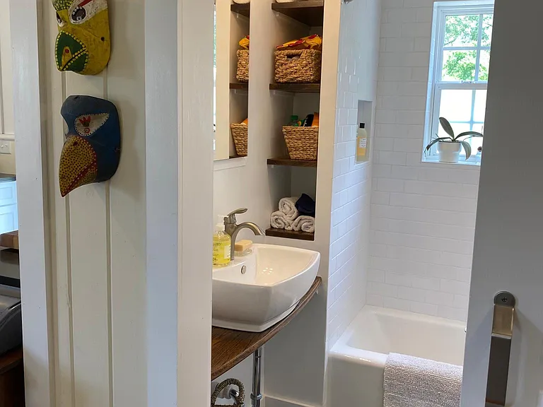 528 Snyder Ave — Photo 17