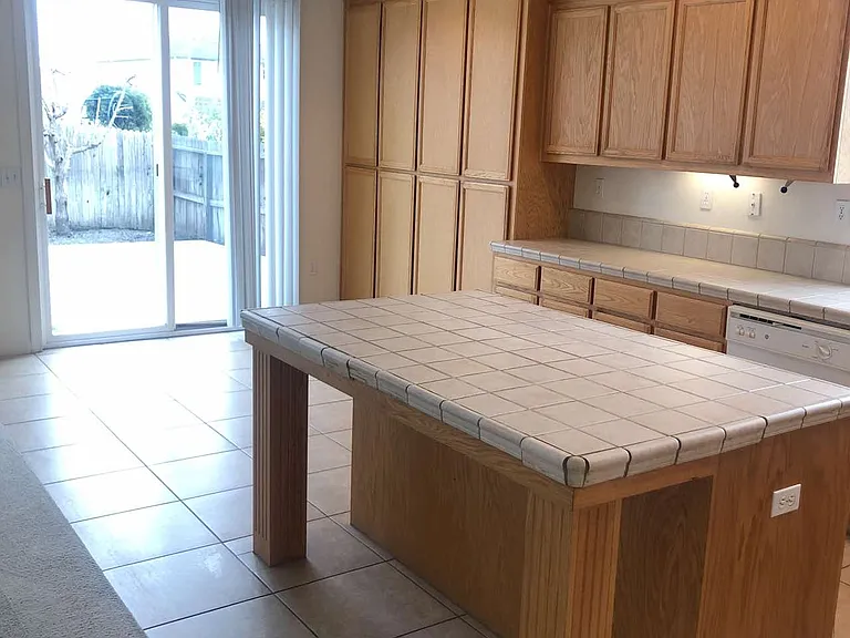 1952 Lonnie Beck Way — Photo 12