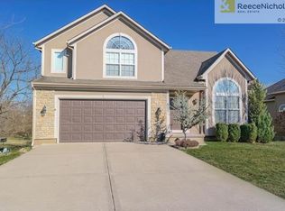 811 Old Paint Rd, Raymore, MO 64083