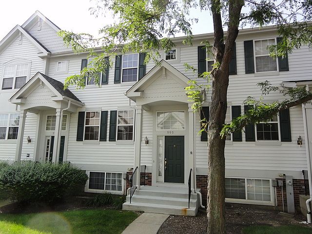 1st image of 995 Manchester Cir #995