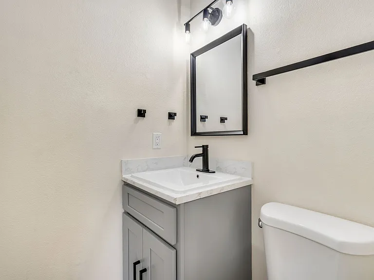 1618 Banyan Dr #2 — Photo 6