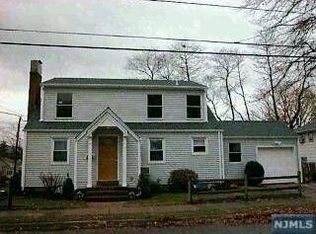 33 Melrose Ave, Bergenfield, NJ 07621