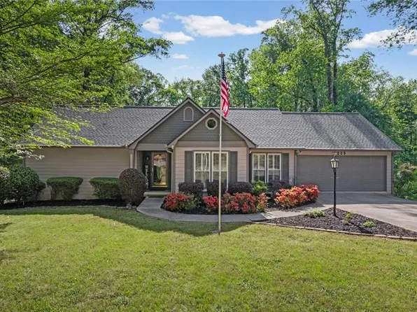 209 Farmington Trce, Carrollton, GA 30116