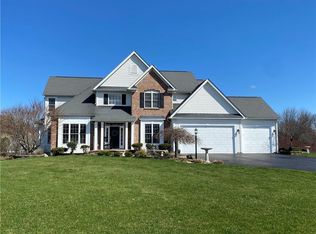 6984 Hackney Cir, Victor, NY 14564