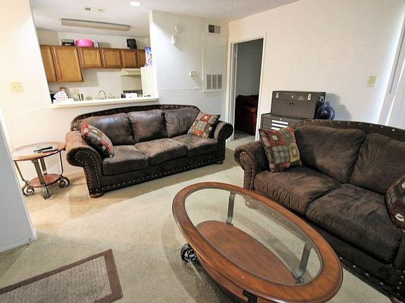 5th image of 1901 Holleman Dr #211