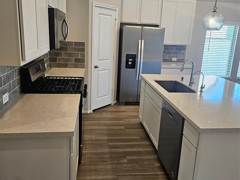 21131 Armstrong County Dr — Photo 11