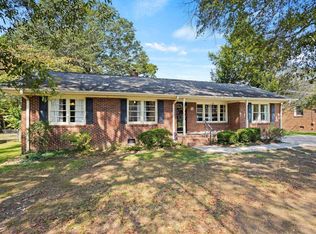 12 Lorena Dr, Taylors, SC 29687