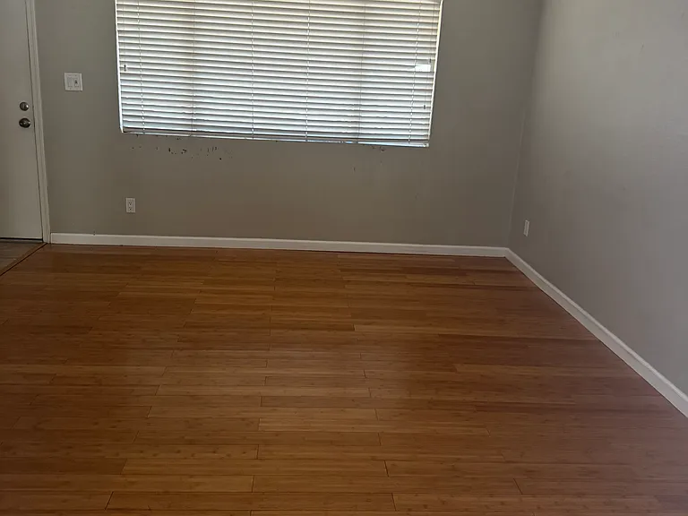 E Isabella Ave — Photo 3