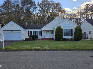 207 Sunset Dr, Forked River, NJ 08731