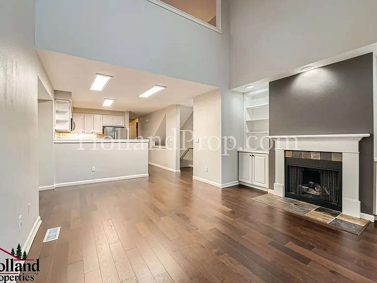 10250 NW Village Heights Dr — Photo 8