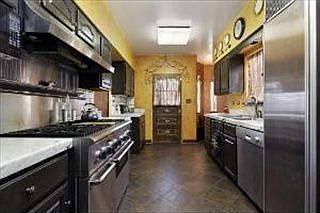 3rd image of 694 Hill St