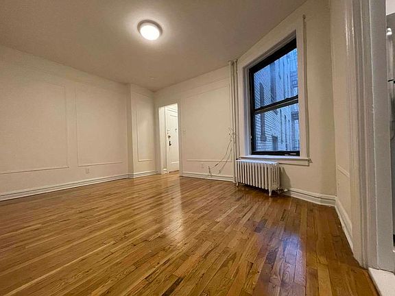4th image of 25-23 31st Ave #C35