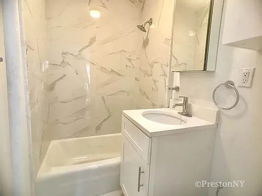 Rented by J PRESTON AND ASSOCIATES INC | media 17