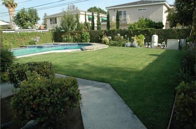 2nd image of 166 W Naomi Ave