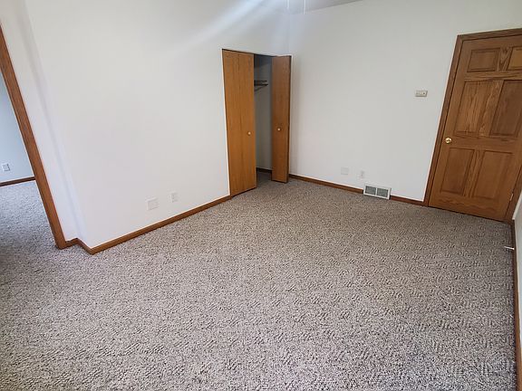 4th image of 2507 Lincoln Ave
