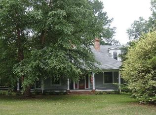 304 Oakwood Ave, Raeford, NC 28376