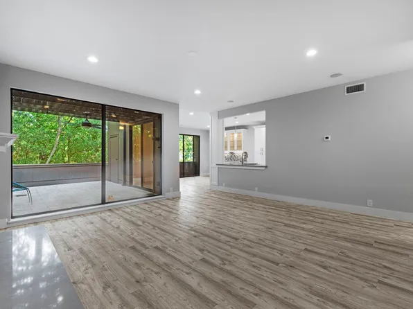 282 Litchfield Ln, Houston, TX 77024