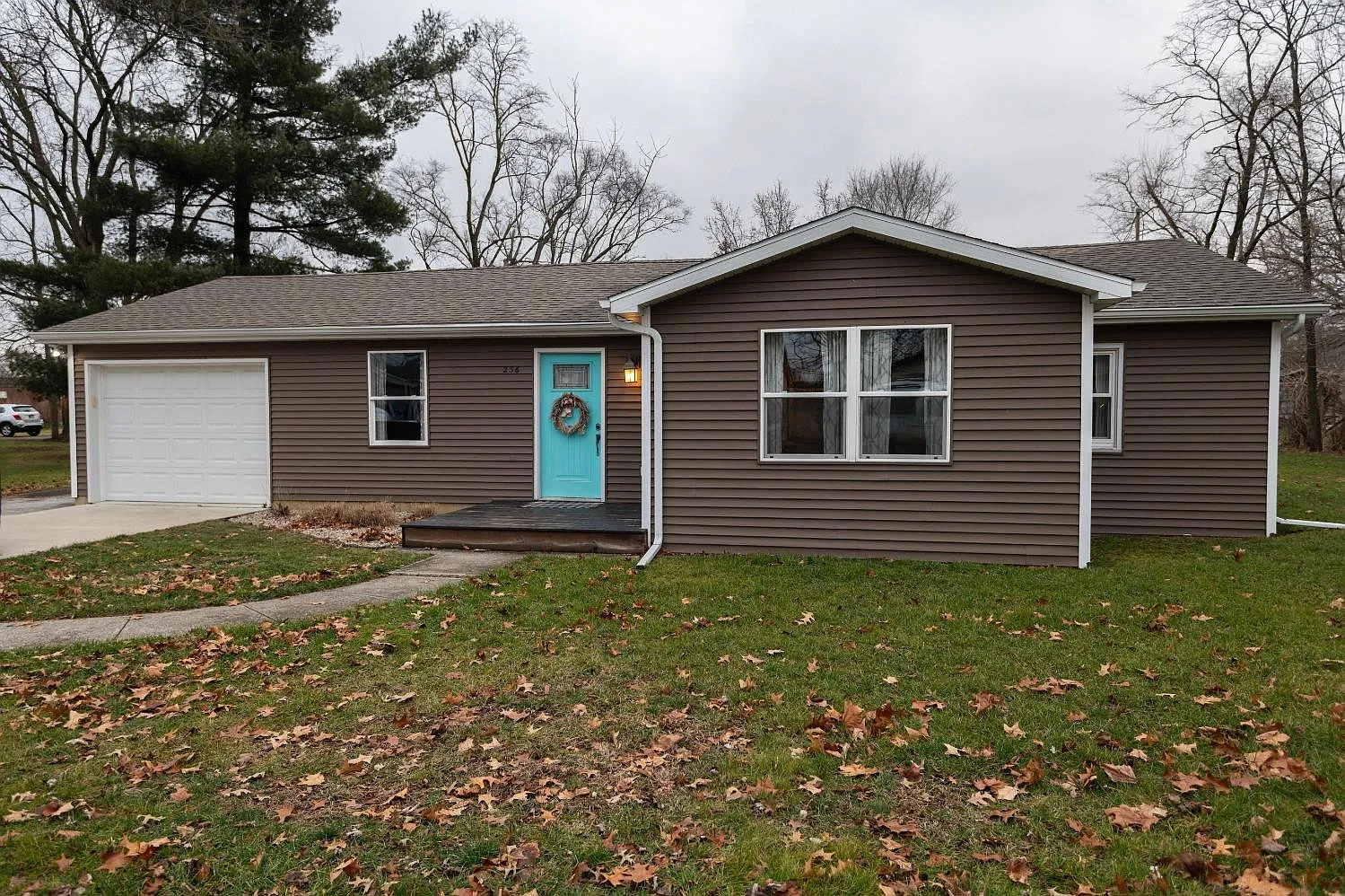 236 E Jackson St photo 1