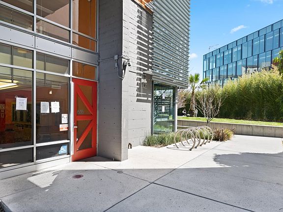 4th image of 888 7th St Unit 133