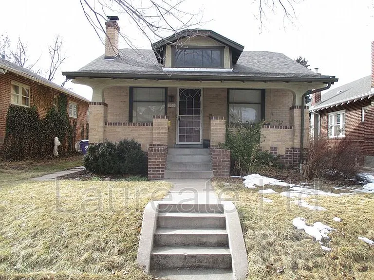 953 Garfield St — Photo 1