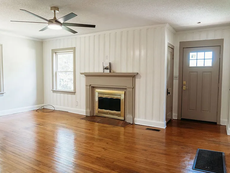 300 Osborne Dr — Photo 7