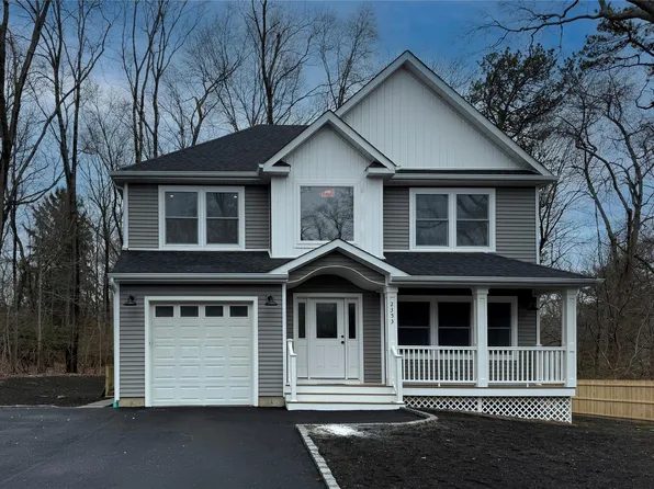 2353 N Wading River Road, Wading River, NY 11792