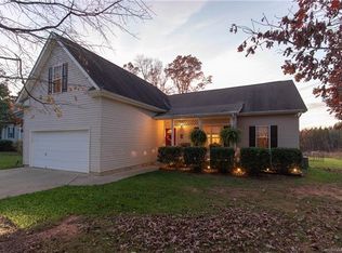 121 Holmfield Rd, Troutman, NC 28166