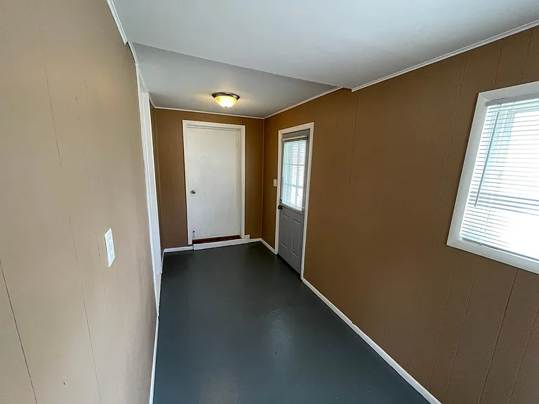 1627 Blaine Ave — Photo 22
