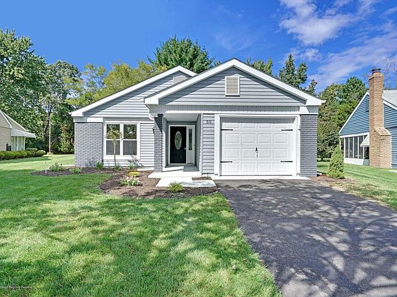 2nd image of 50 Banbury Ave