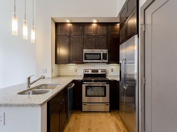 5th image of 300 E Broad St #204