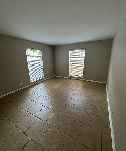 1045 Shook Ave #158 — Photo 4