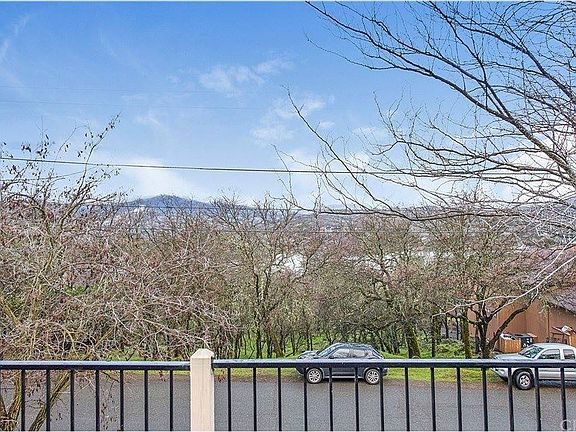 4th image of 17492 Meadow View Dr