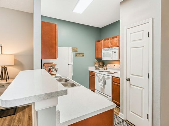 2nd image of 805 Grentton Pl #1B