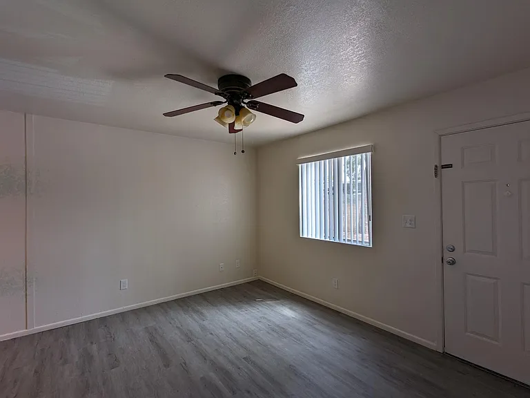 2059 N Winterhaven #101 — Photo 8