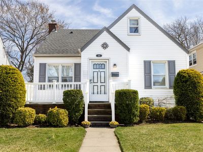 164 Sylvia Lane, New Hyde Park, NY, 11040