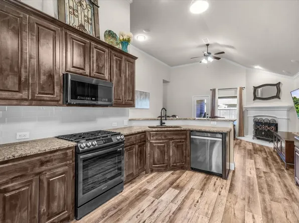 6025 Warmouth Dr, Fort Worth, TX 76179