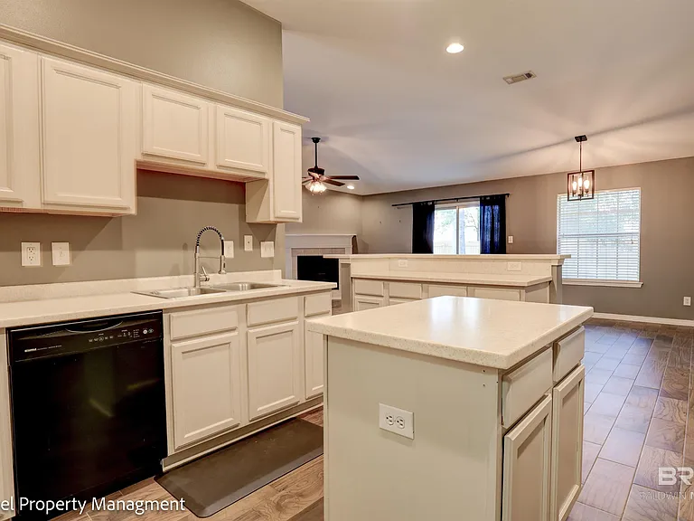 15307 Hearthstone Dr — Photo 14