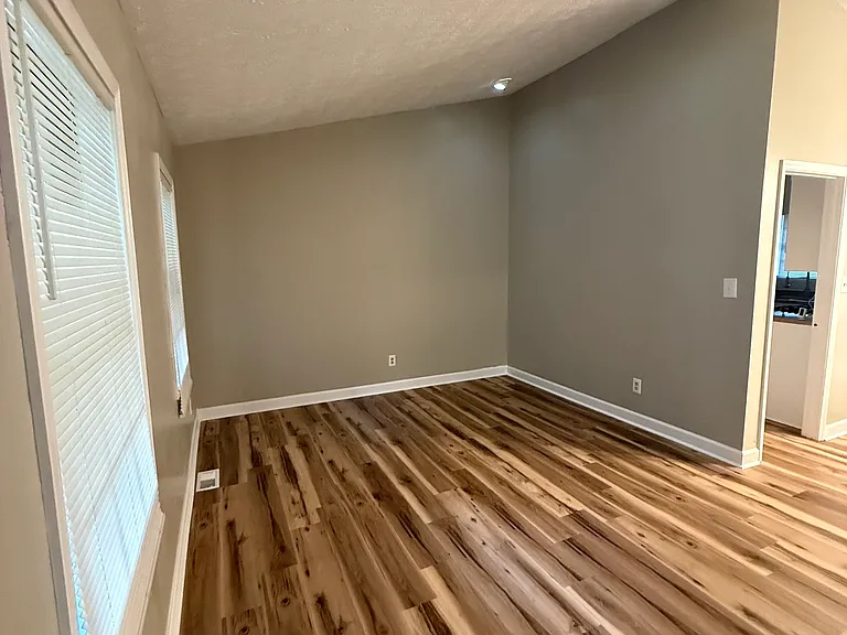 6379 Skyline Dr — Photo 4
